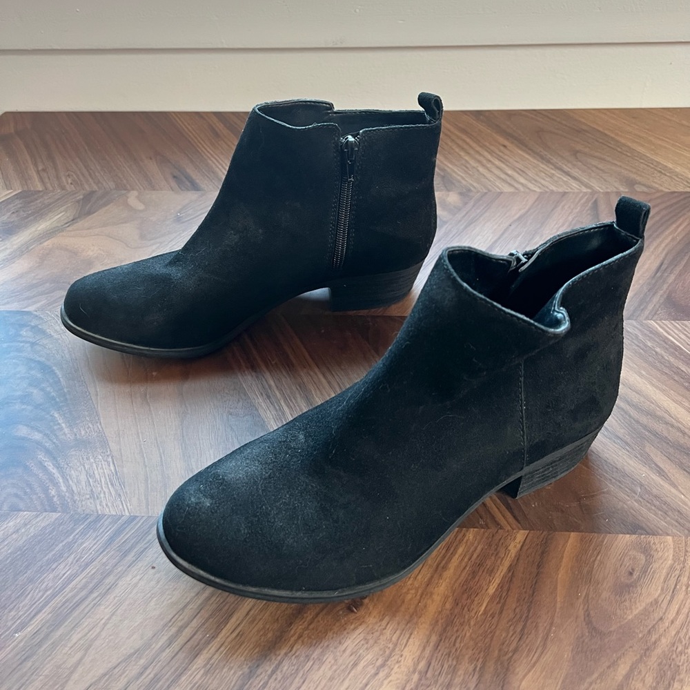 Vince Camuto Brystal Black Suede Ankle Boot (US 8.5)